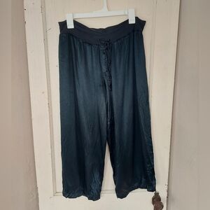 PJ Harlow L Jolie Capris